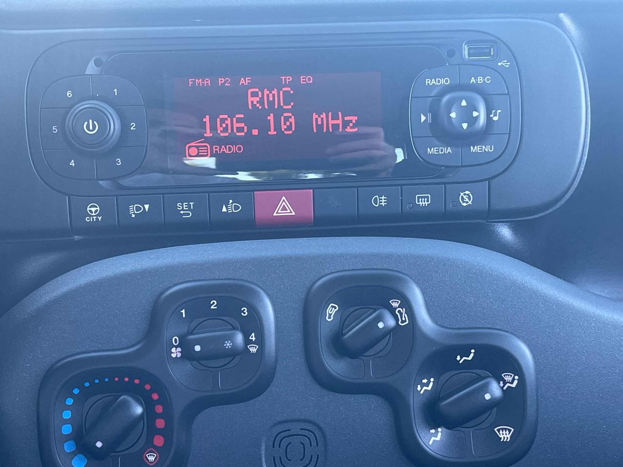 FIAT Panda 1.0 FireFly S&S Hybrid - 8