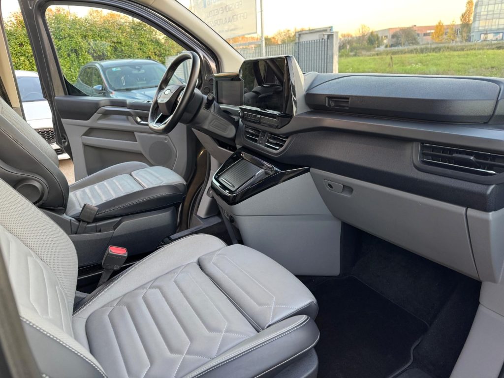FORD Tourneo Custom 320 2.0 EcoBlue 170CV aut. AWD PC Titanium X - 10
