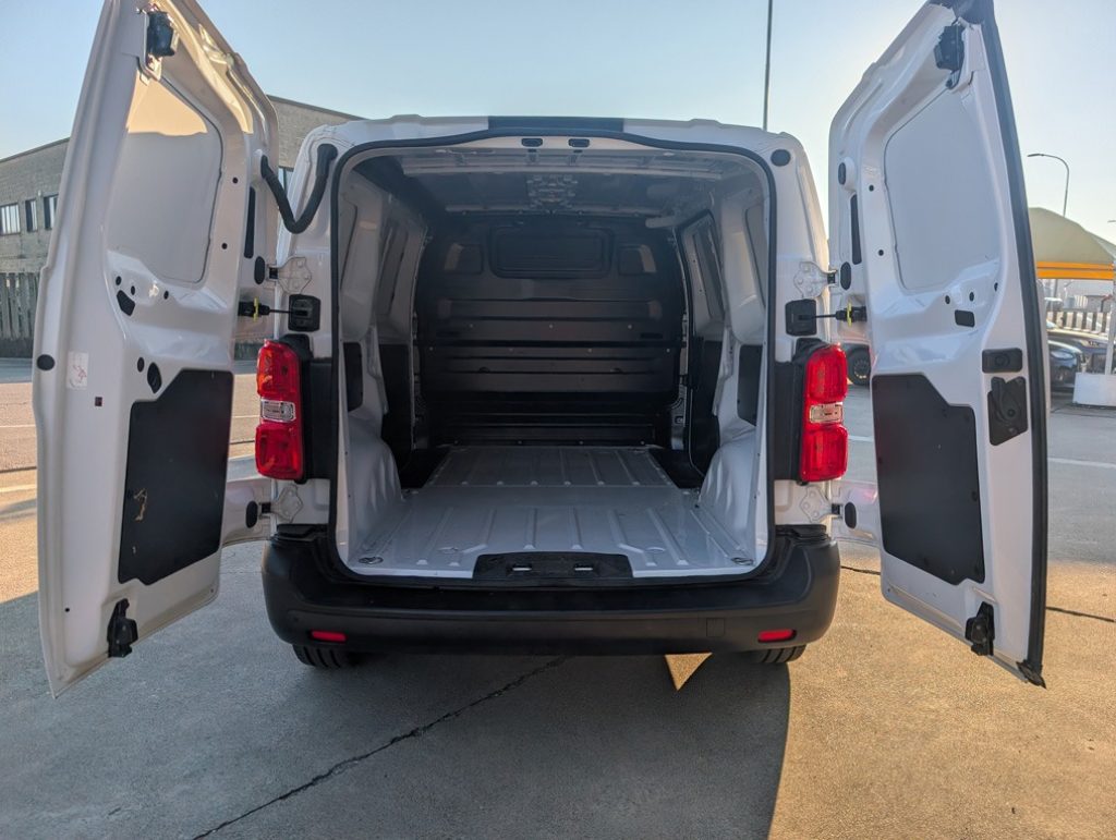 PEUGEOT e-Expert 75kW PL-TN Furgone Premium Standard - 7