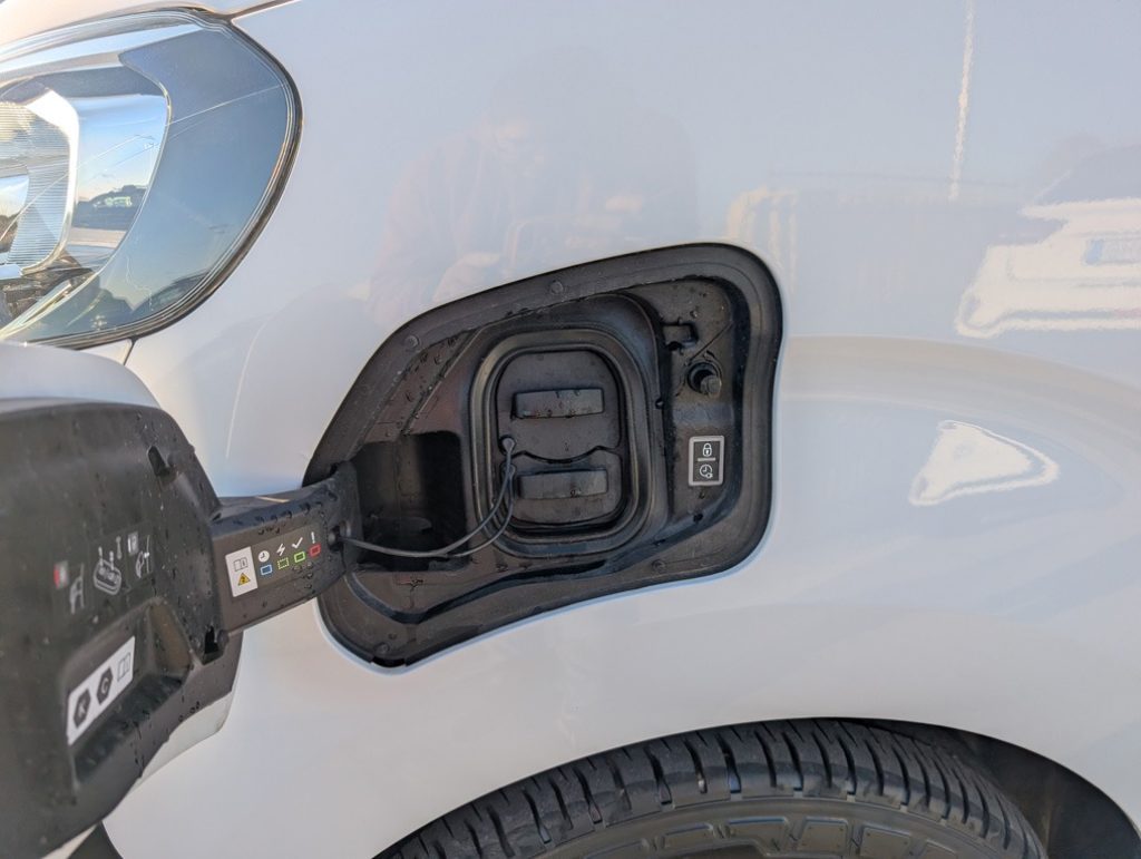 PEUGEOT e-Expert 75kW PL-TN Furgone Premium Standard - 19