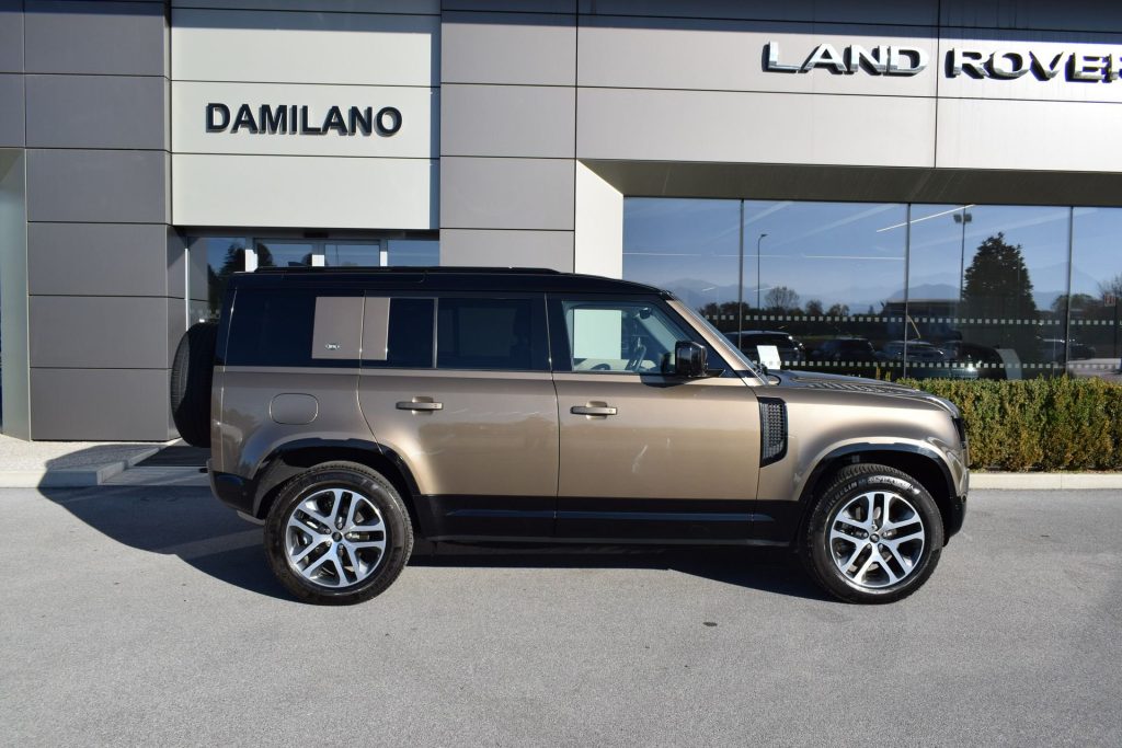 LAND ROVER Defender Defender 110 3.0D I6 250 CV AWD Auto X-Dynamic S - 5