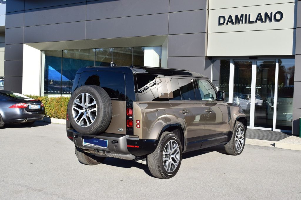 LAND ROVER Defender Defender 110 3.0D I6 250 CV AWD Auto X-Dynamic S - 8
