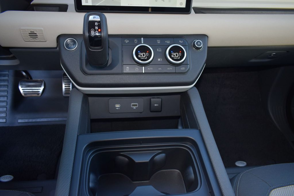 LAND ROVER Defender Defender 110 3.0D I6 250 CV AWD Auto X-Dynamic S - 11