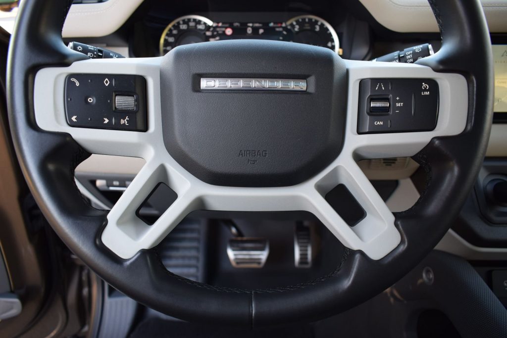 LAND ROVER Defender Defender 110 3.0D I6 250 CV AWD Auto X-Dynamic S - 15