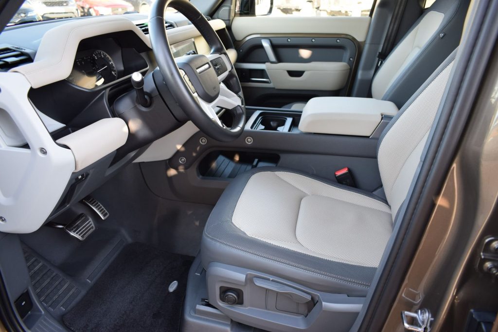 LAND ROVER Defender Defender 110 3.0D I6 250 CV AWD Auto X-Dynamic S - 16