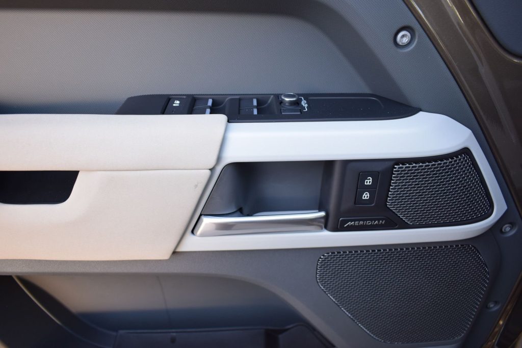 LAND ROVER Defender Defender 110 3.0D I6 250 CV AWD Auto X-Dynamic S - 21