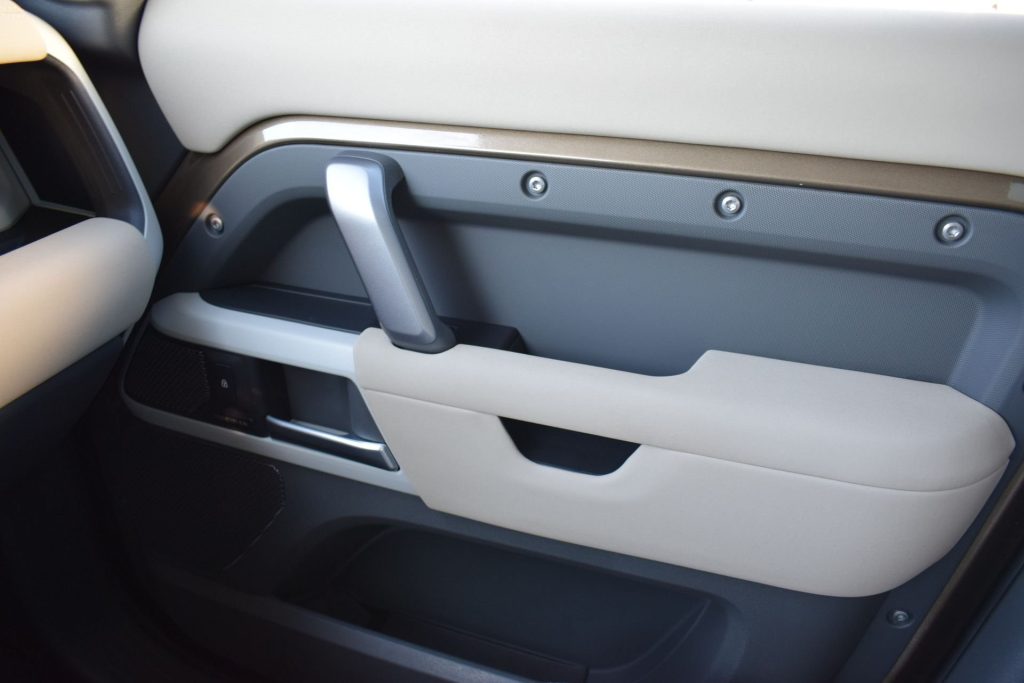 LAND ROVER Defender Defender 110 3.0D I6 250 CV AWD Auto X-Dynamic S - 22