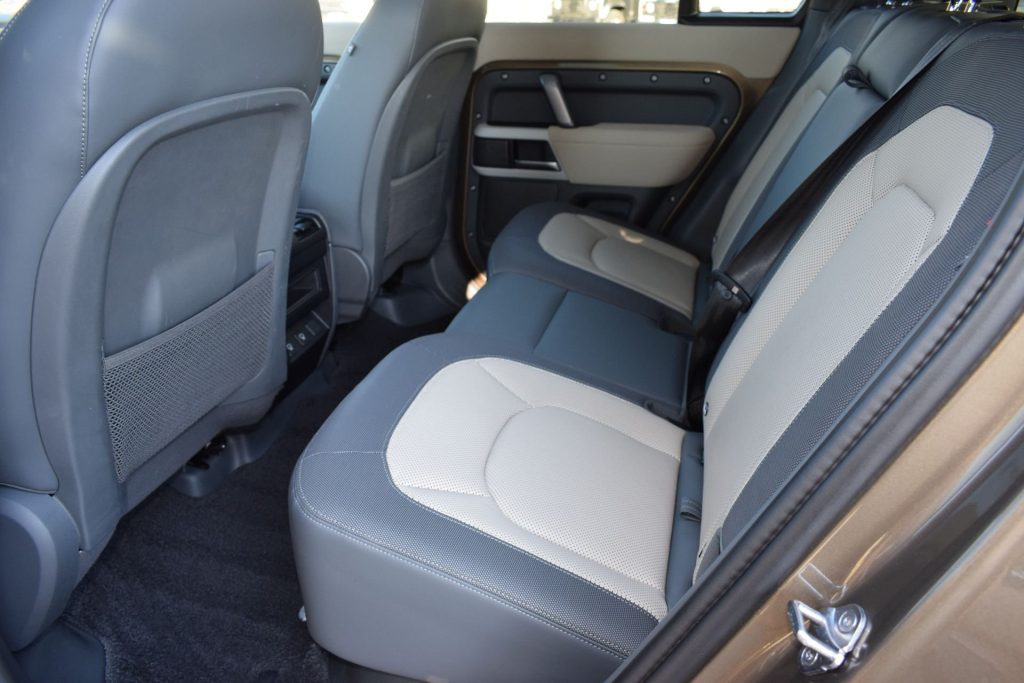 LAND ROVER Defender Defender 110 3.0D I6 250 CV AWD Auto X-Dynamic S - 29