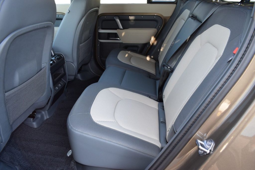 LAND ROVER Defender Defender 110 3.0D I6 250 CV AWD Auto X-Dynamic S - 35