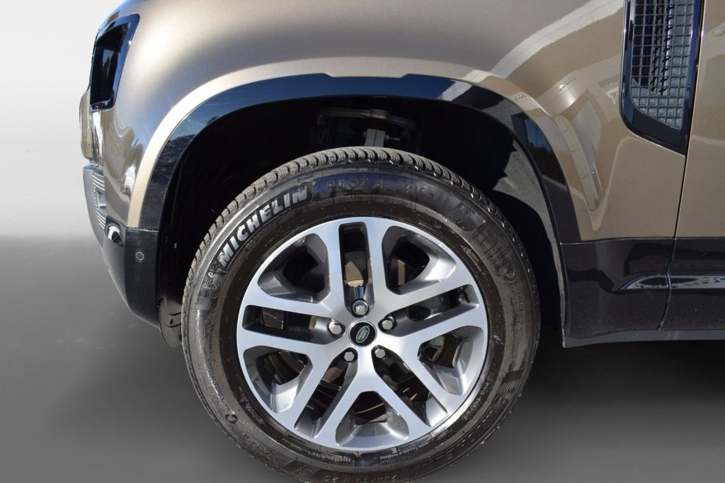 LAND ROVER Defender Defender 110 3.0D I6 250 CV AWD Auto X-Dynamic S - 40