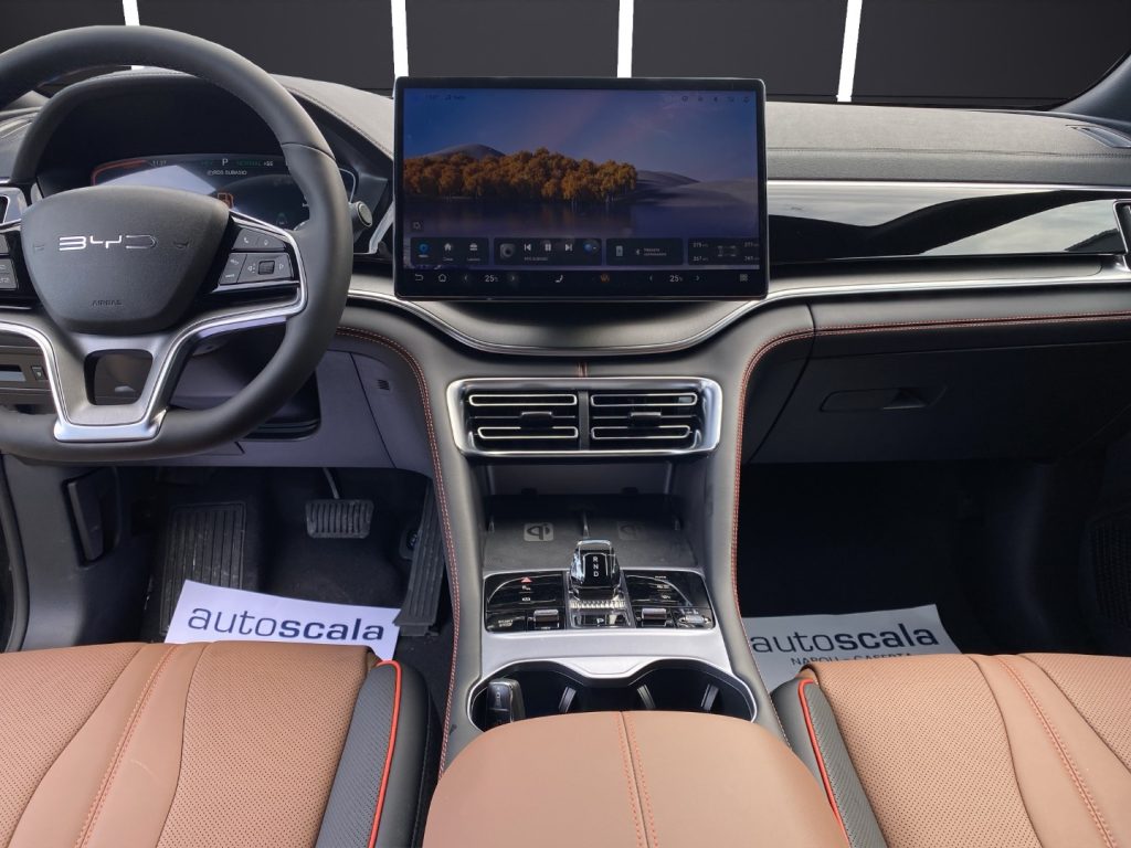 BYD Seal U DMi 1.5 218 CV PHEV Boost - 15