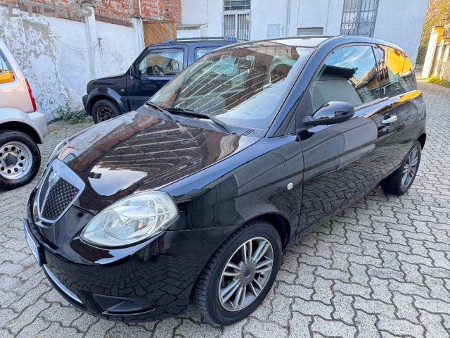 LANCIA Ypsilon Nero pastello