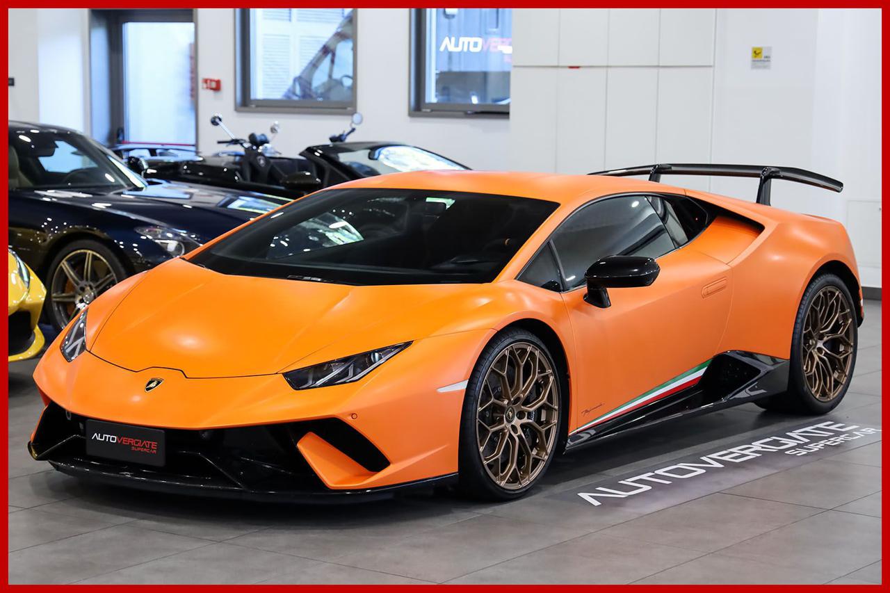 LAMBORGHINI Huracan