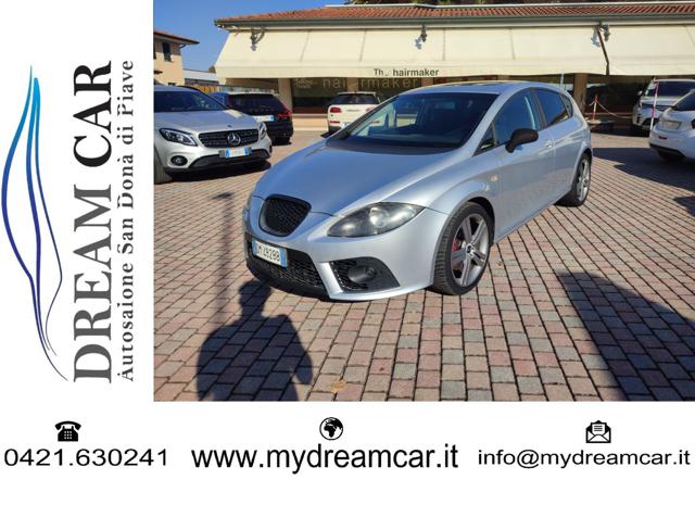 SEAT Leon Grigio metallizzato