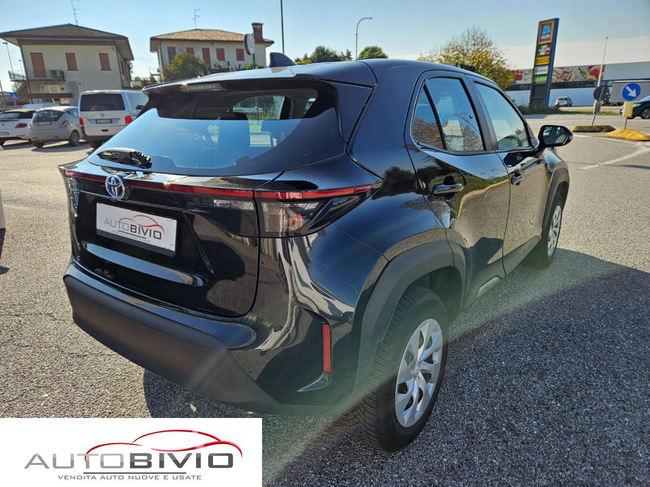 TOYOTA Yaris Cross 1.5 Hybrid 5p. E-CVT Active Eco - 6