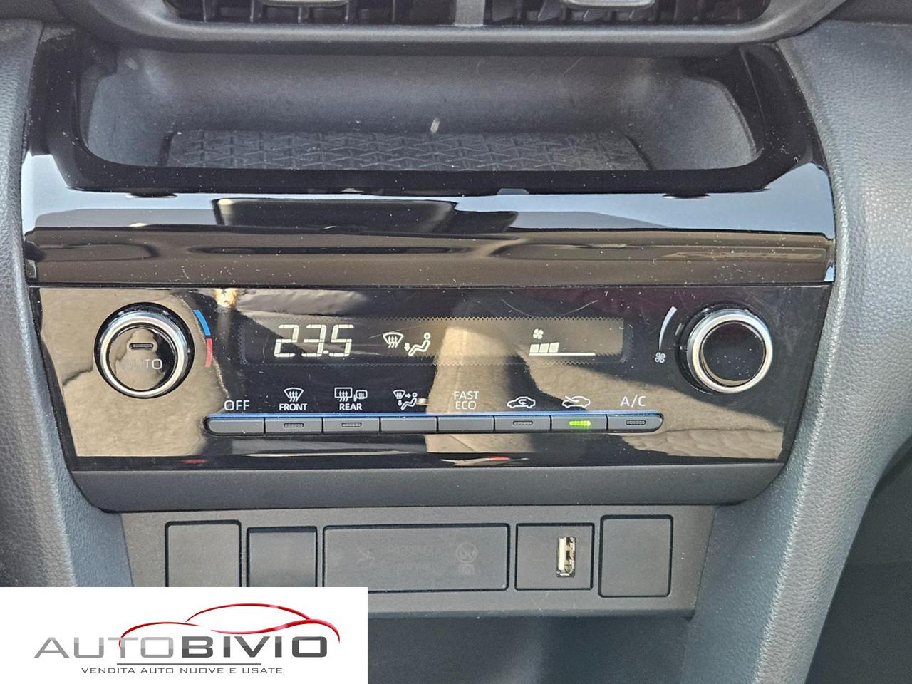 TOYOTA Yaris Cross 1.5 Hybrid 5p. E-CVT Active Eco - 22