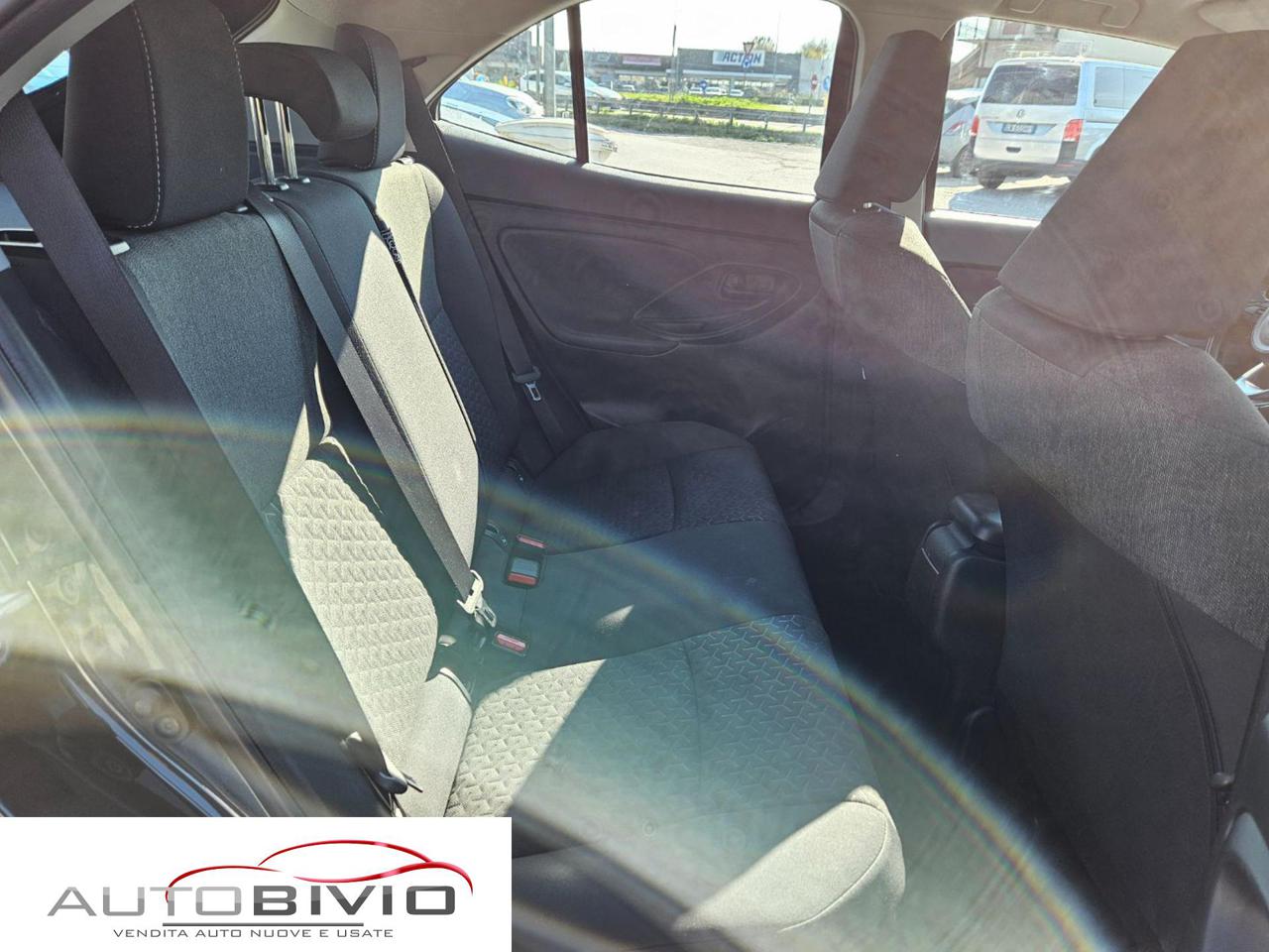 TOYOTA Yaris Cross 1.5 Hybrid 5p. E-CVT Active Eco - 17