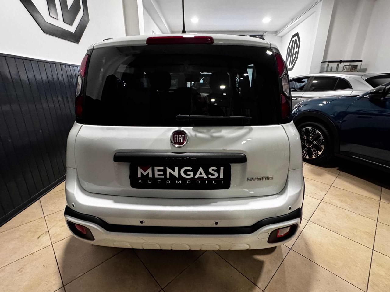 FIAT Panda 1.0 FireFly S&S Hybrid Pandina - 3