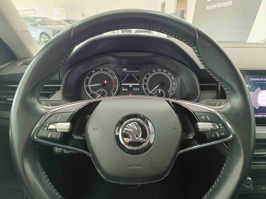 SKODA Kamiq 1.0 G-Tec Ambition - 17