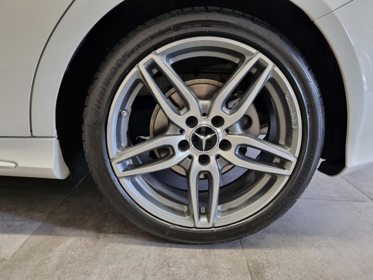 MERCEDES-BENZ A 180 Premium - 7