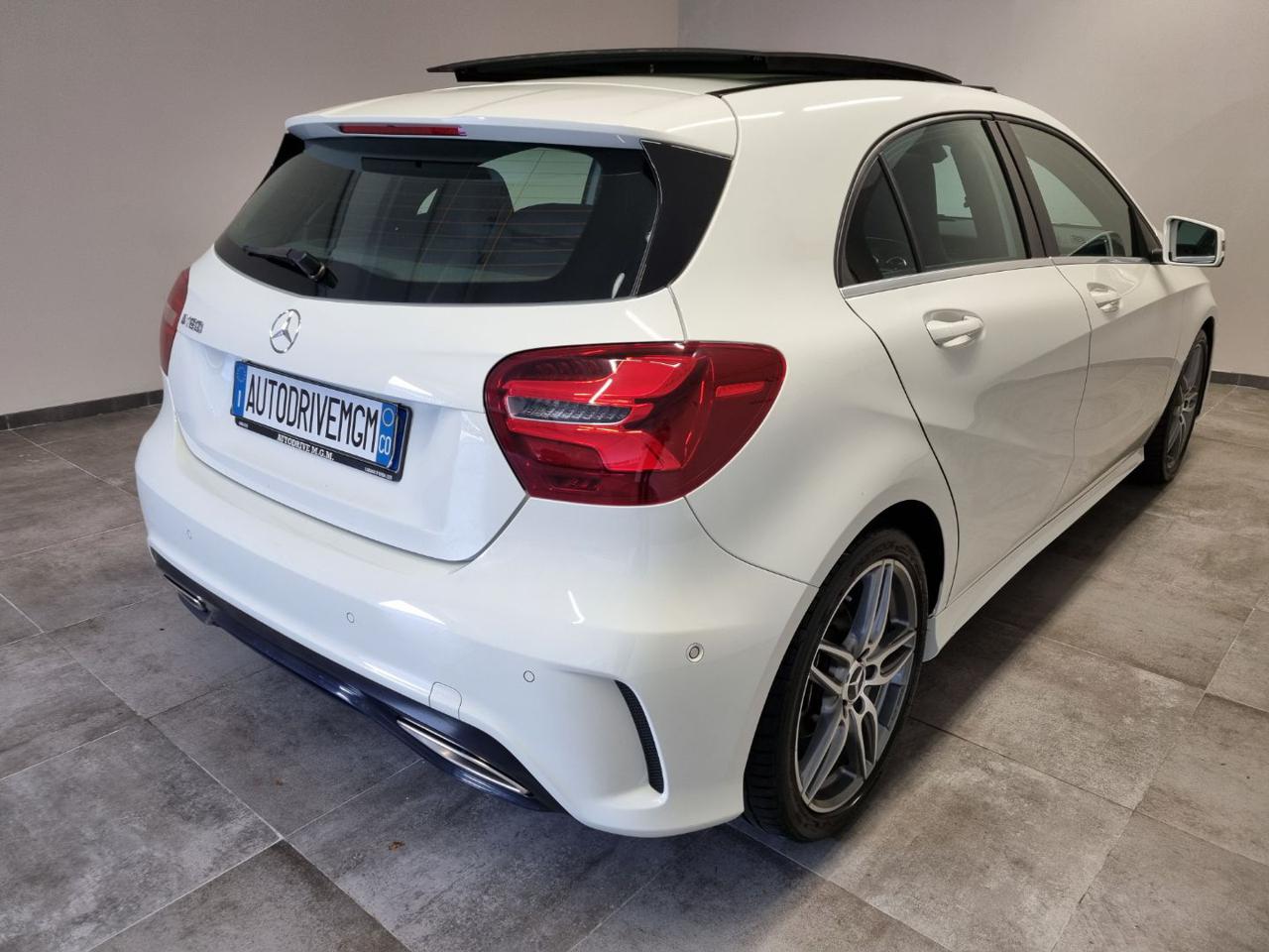 MERCEDES-BENZ A 180 Premium - 9