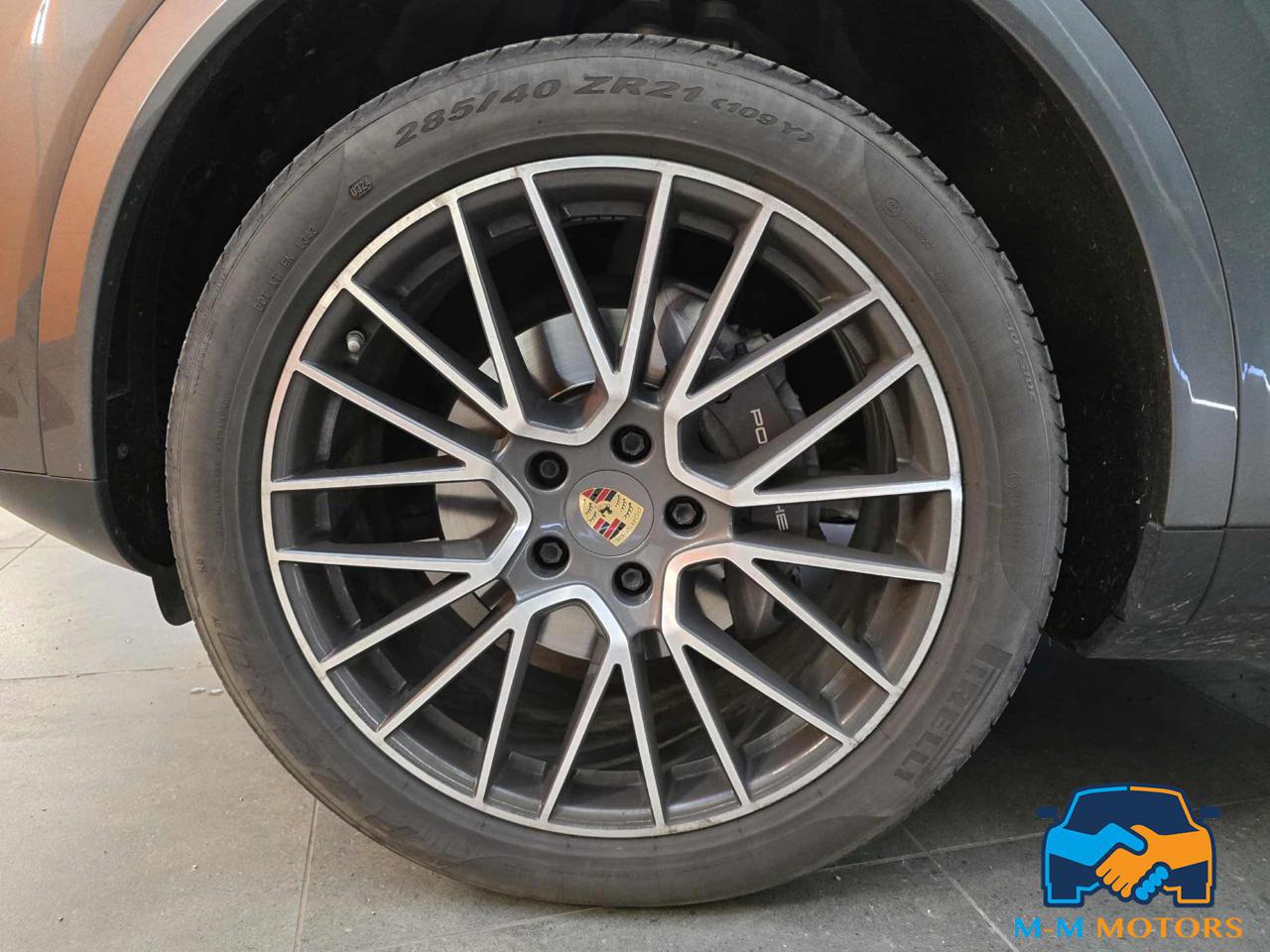 PORSCHE Cayenne 3.0 V6 - 9