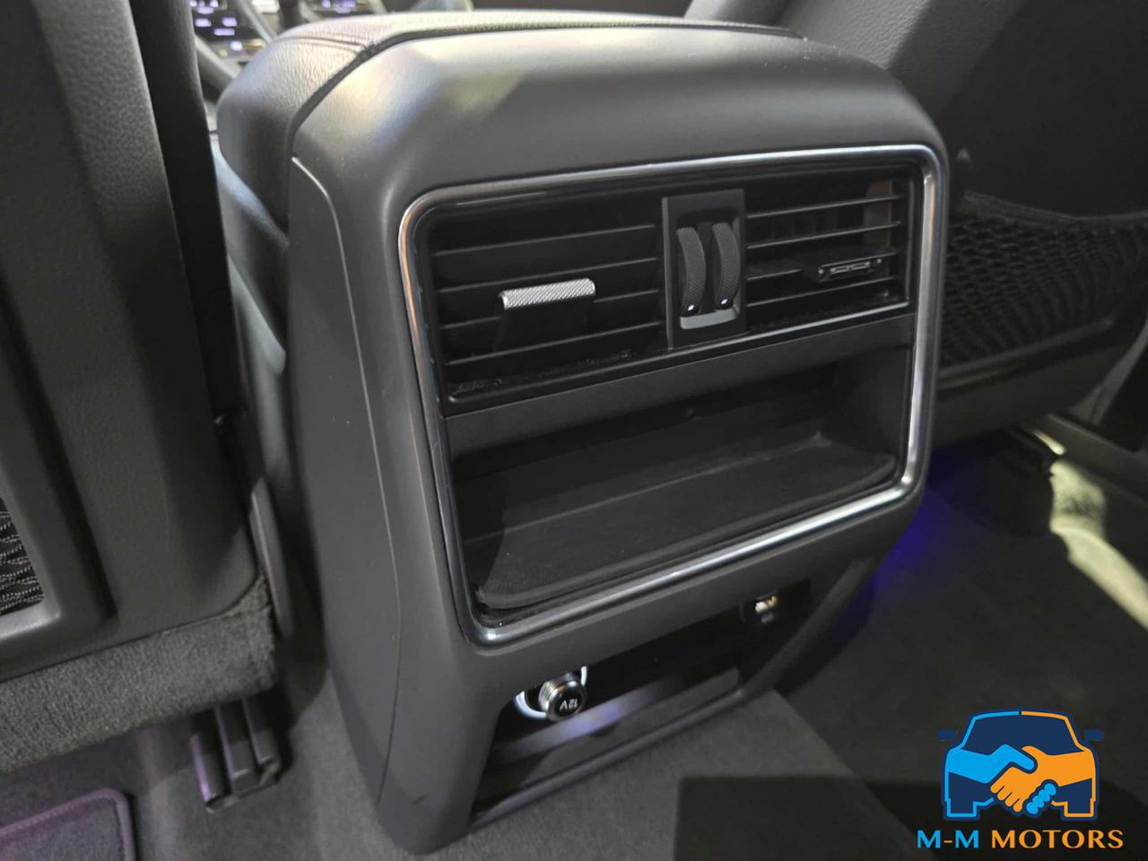 PORSCHE Cayenne 3.0 V6 - 21