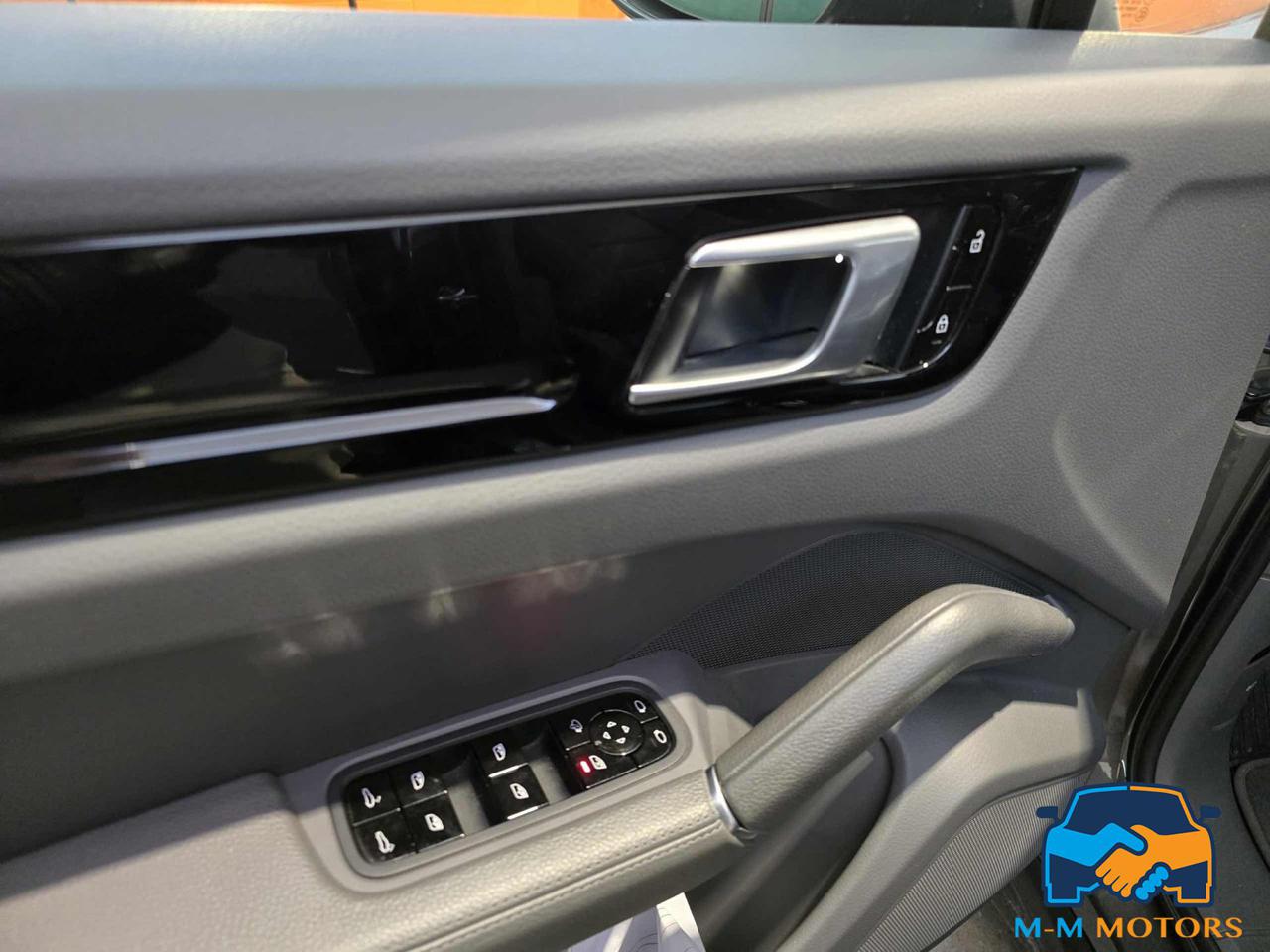 PORSCHE Cayenne 3.0 V6 - 10