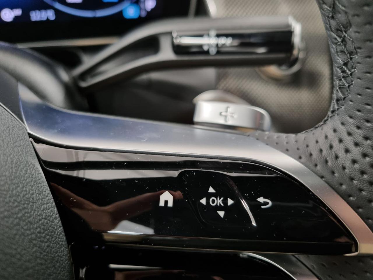 MERCEDES-BENZ GLC 300 d 4Matic Mild Hybrid AMG Line Premium Plus - 28