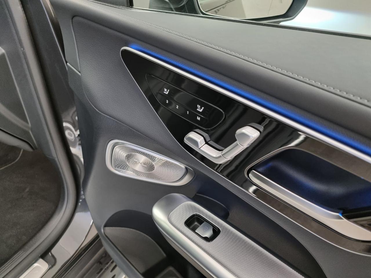 MERCEDES-BENZ GLC 300 d 4Matic Mild Hybrid AMG Line Premium Plus - 36