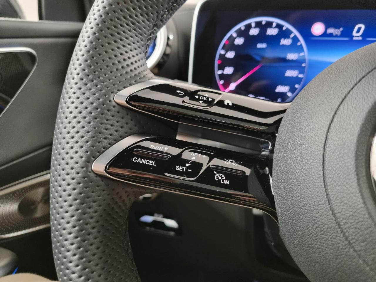 MERCEDES-BENZ GLC 300 d 4Matic Mild Hybrid AMG Line Premium Plus - 29