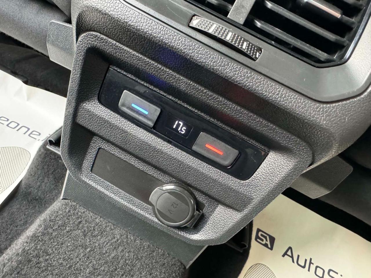 VOLKSWAGEN Tiguan 2.0 TDI 150 CV SCR DSG Elegance VIRTUAL - 34