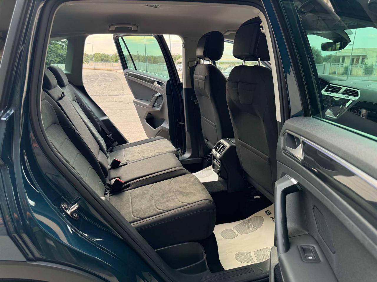 VOLKSWAGEN Tiguan 2.0 TDI 150 CV SCR DSG Elegance VIRTUAL - 10