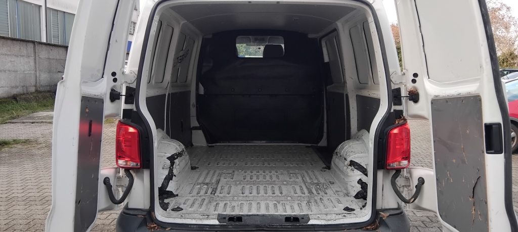 VOLKSWAGEN Transporter 2.0 TDI 110CV PC Furgone - 8