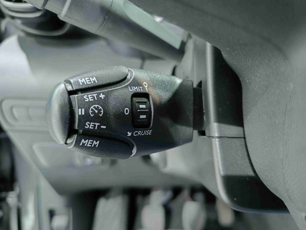 CITROEN C3 Aircross BlueHDi 110 S&S Shine - 19