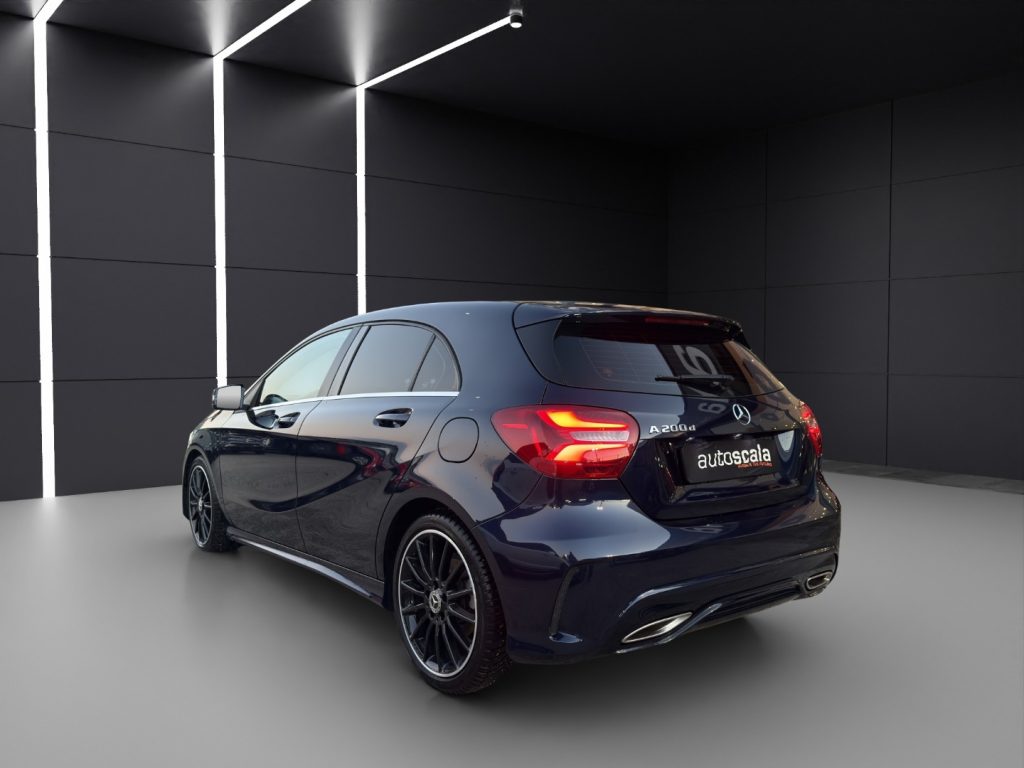 MERCEDES-BENZ A 200 d Automatic Premium - 3