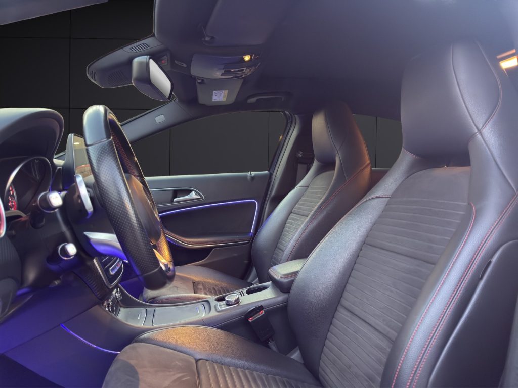 MERCEDES-BENZ A 200 d Automatic Premium - 9