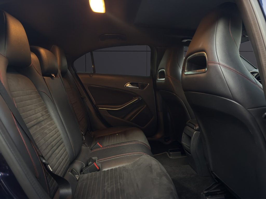 MERCEDES-BENZ A 200 d Automatic Premium - 19