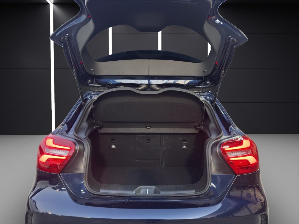 MERCEDES-BENZ A 200 d Automatic Premium - 20