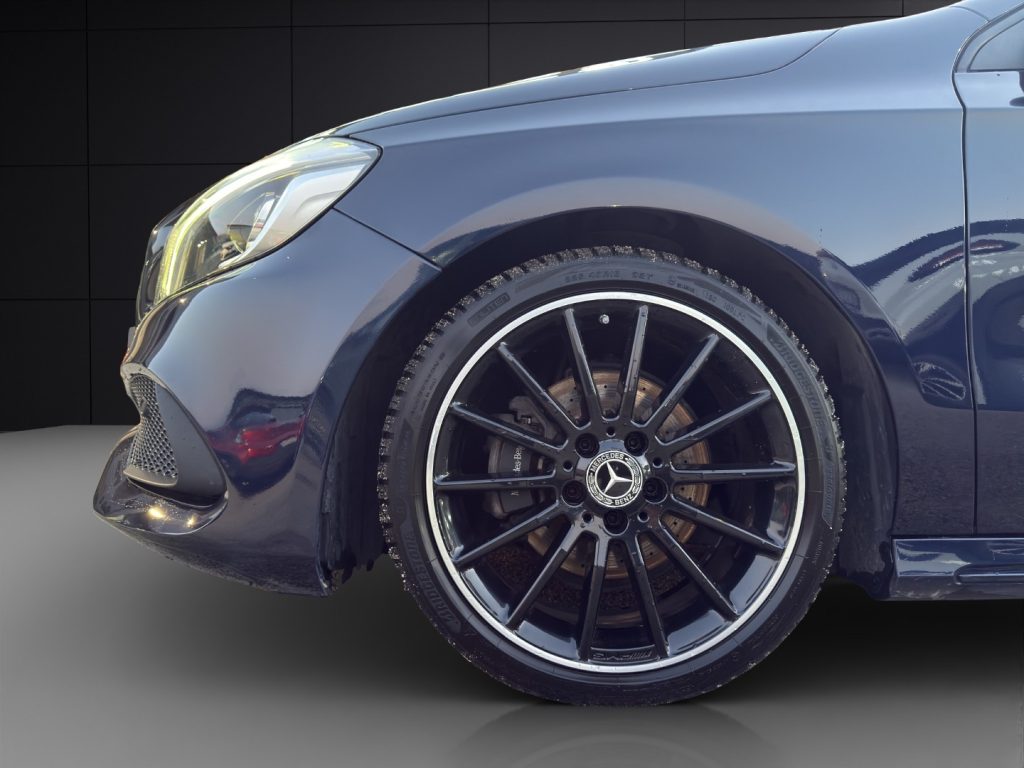 MERCEDES-BENZ A 200 d Automatic Premium - 21