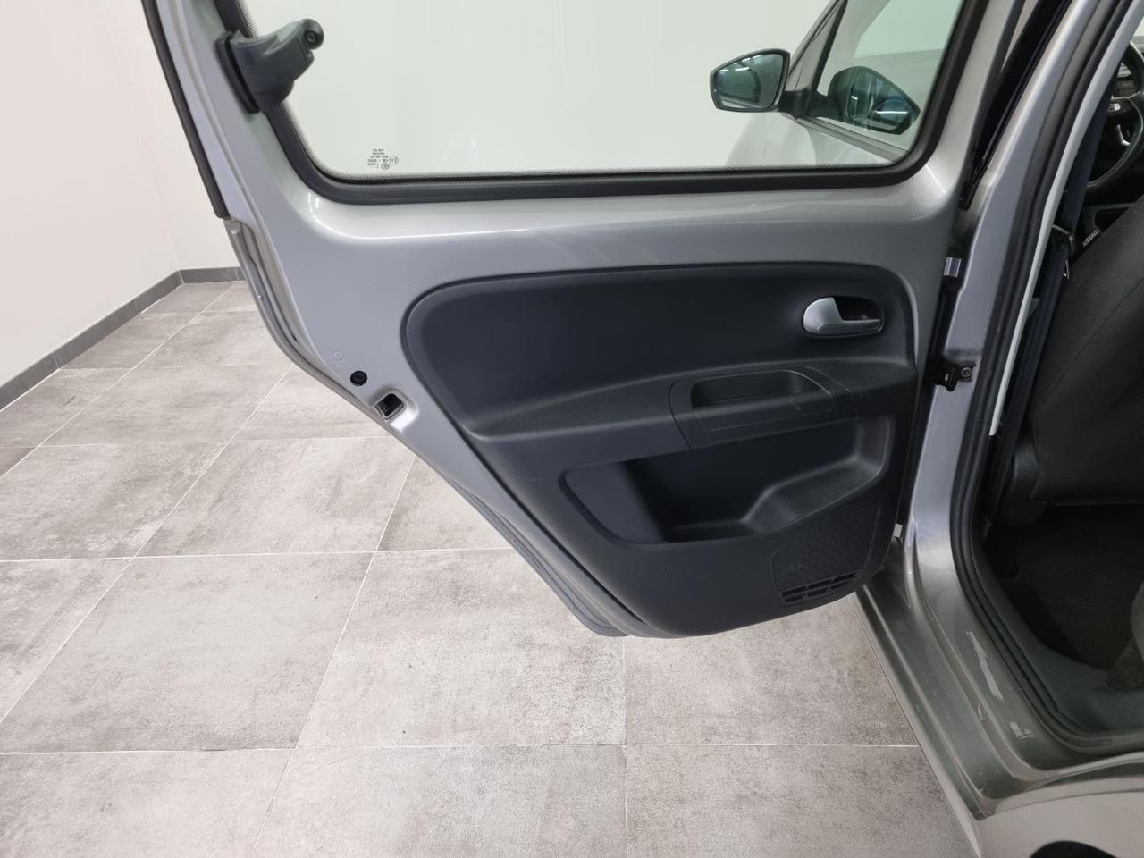 VOLKSWAGEN up! 1.0 5p. move up! BlueMotion Technology - 29