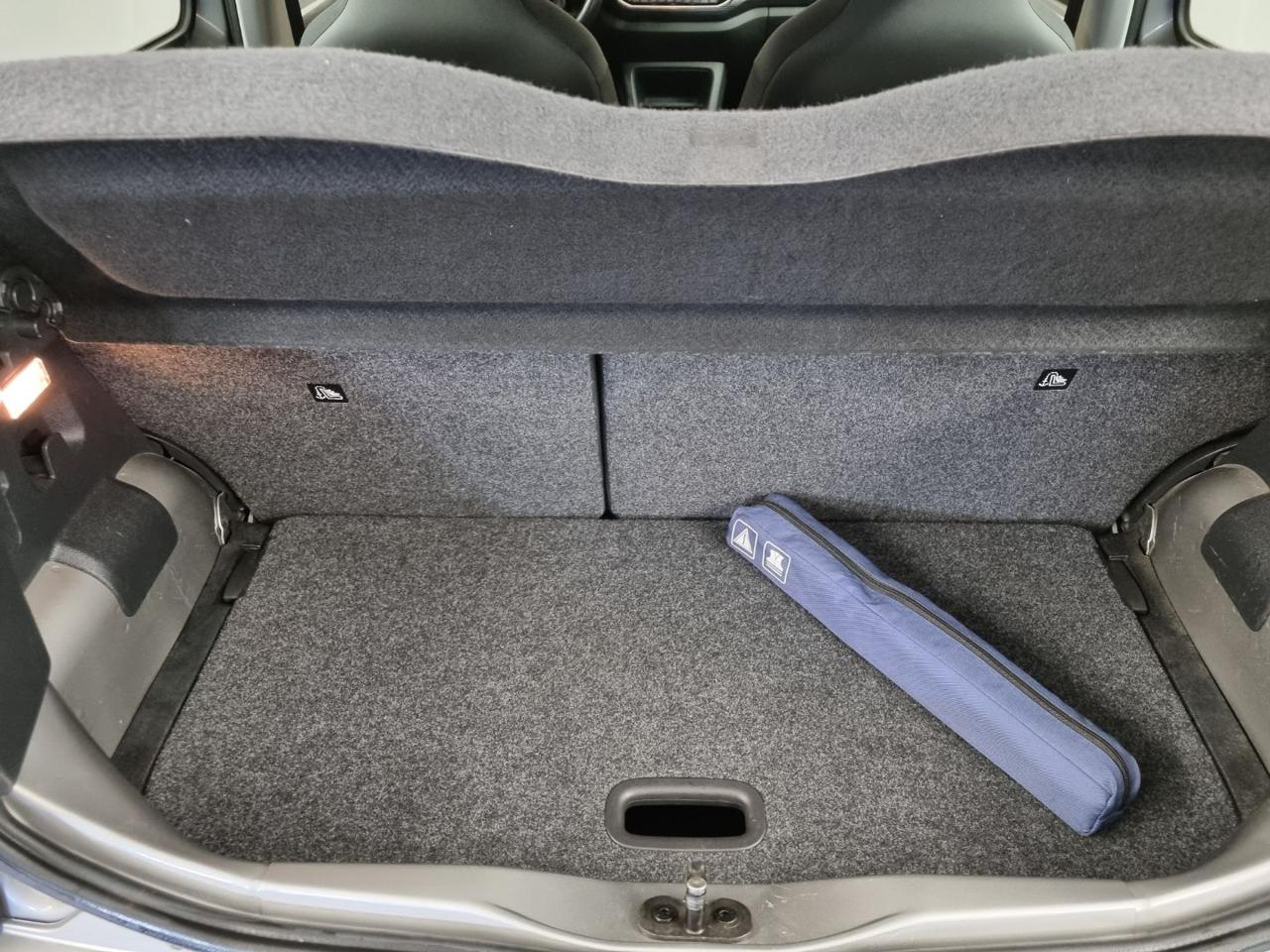 VOLKSWAGEN up! 1.0 5p. move up! BlueMotion Technology - 12