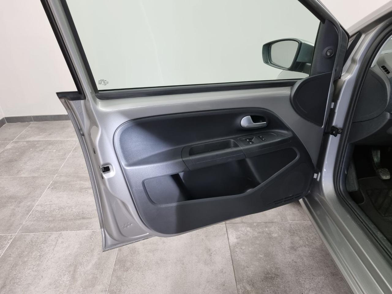 VOLKSWAGEN up! 1.0 5p. move up! BlueMotion Technology - 27