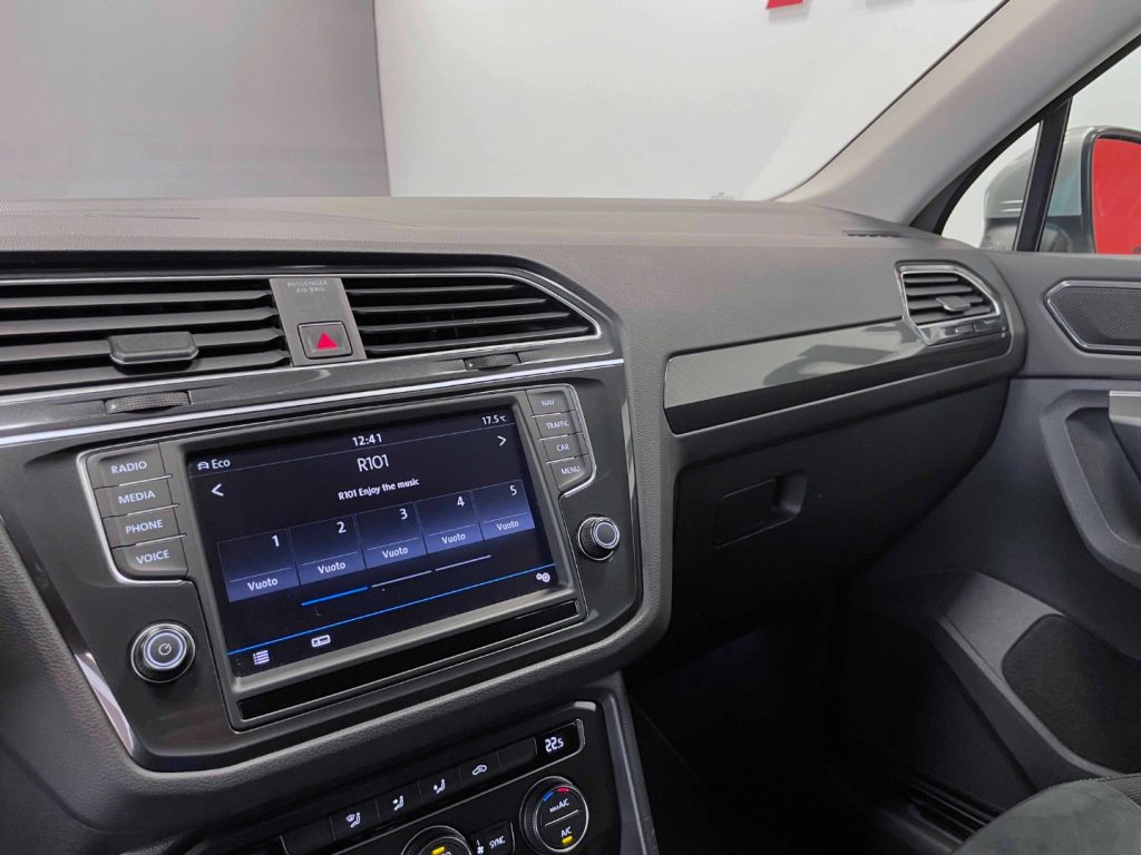 VOLKSWAGEN Tiguan 2.0 TDI EXECUTIVE 4MOTION 190CV DSG - 23