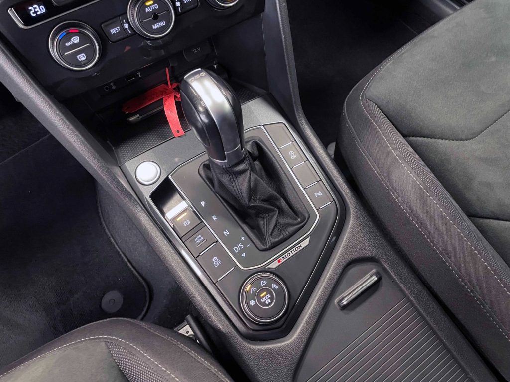 VOLKSWAGEN Tiguan 2.0 TDI EXECUTIVE 4MOTION 190CV DSG - 28