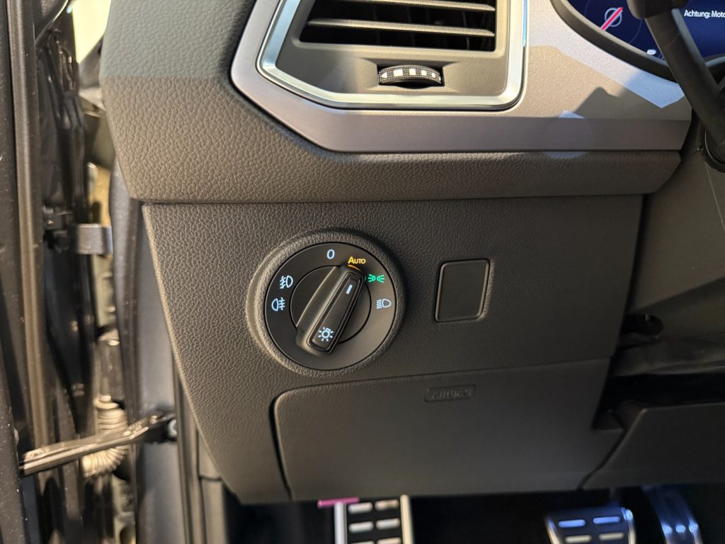 SEAT Ateca 2.0 TDI DSG FR 19 Pano 360° ParkAssist LED - 10