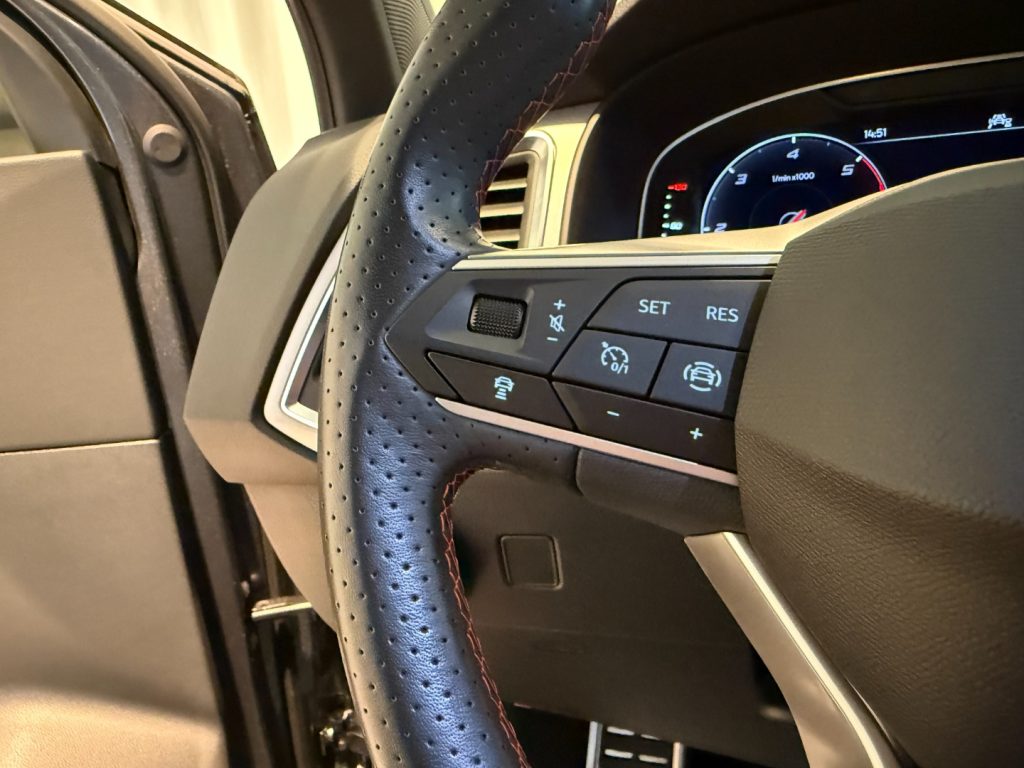 SEAT Ateca 2.0 TDI DSG FR 19 Pano 360° ParkAssist LED - 11