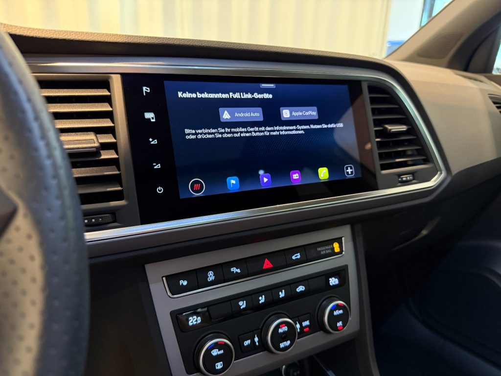 SEAT Ateca 2.0 TDI DSG FR 19 Pano 360° ParkAssist LED - 14