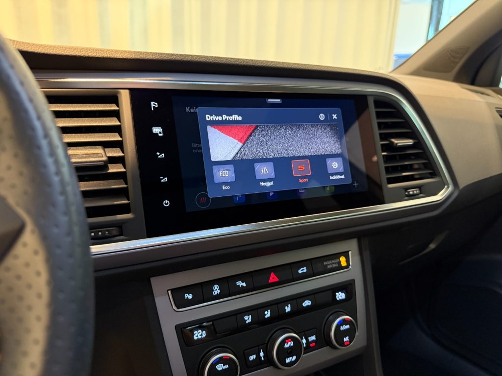 SEAT Ateca 2.0 TDI DSG FR 19 Pano 360° ParkAssist LED - 15