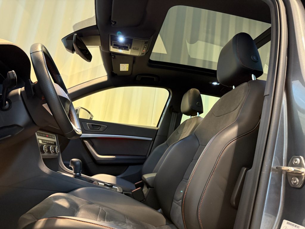 SEAT Ateca 2.0 TDI DSG FR 19 Pano 360° ParkAssist LED - 6